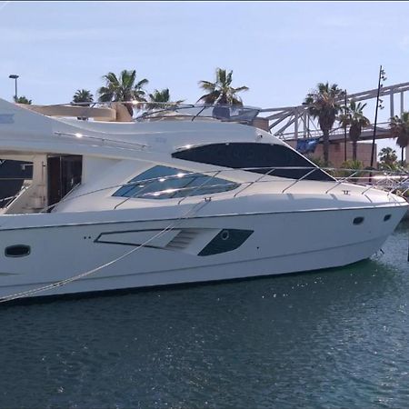 Yacht In Barcelona Hotel Sant Adria de Besos Ngoại thất bức ảnh