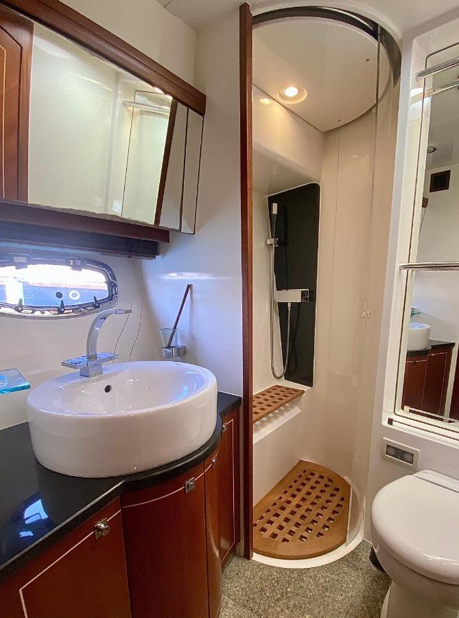 Yacht In Barcelona Hotel Sant Adria de Besos Ngoại thất bức ảnh