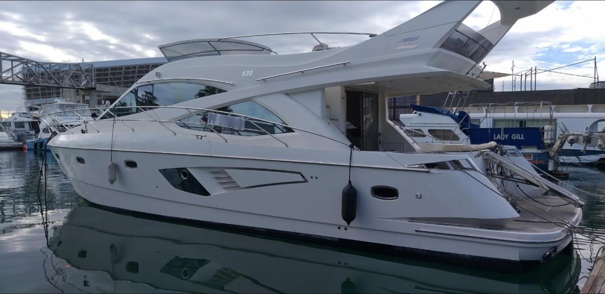 Yacht In Barcelona Hotel Sant Adria de Besos Ngoại thất bức ảnh