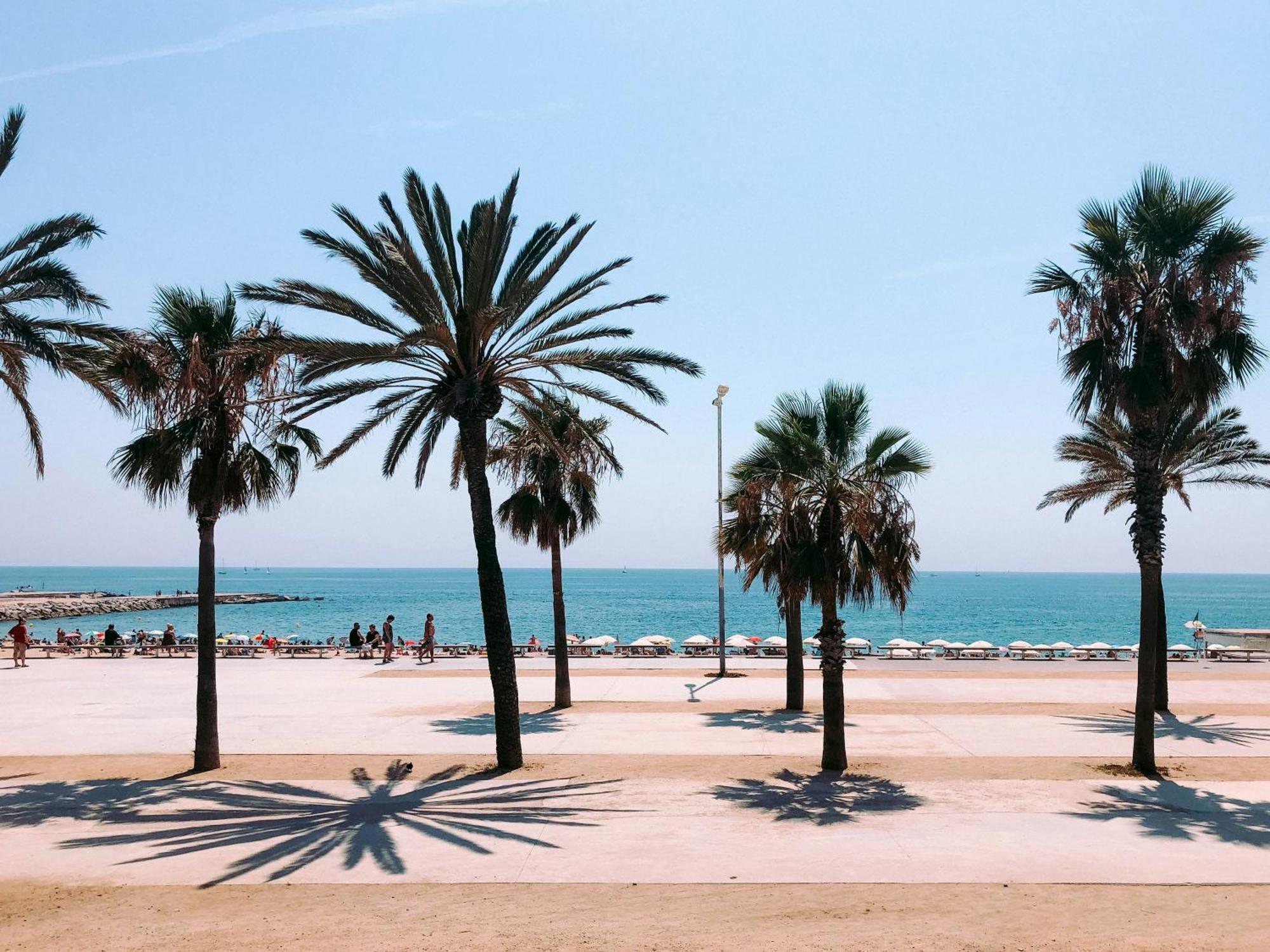 Yacht In Barcelona Hotel Sant Adria de Besos Ngoại thất bức ảnh